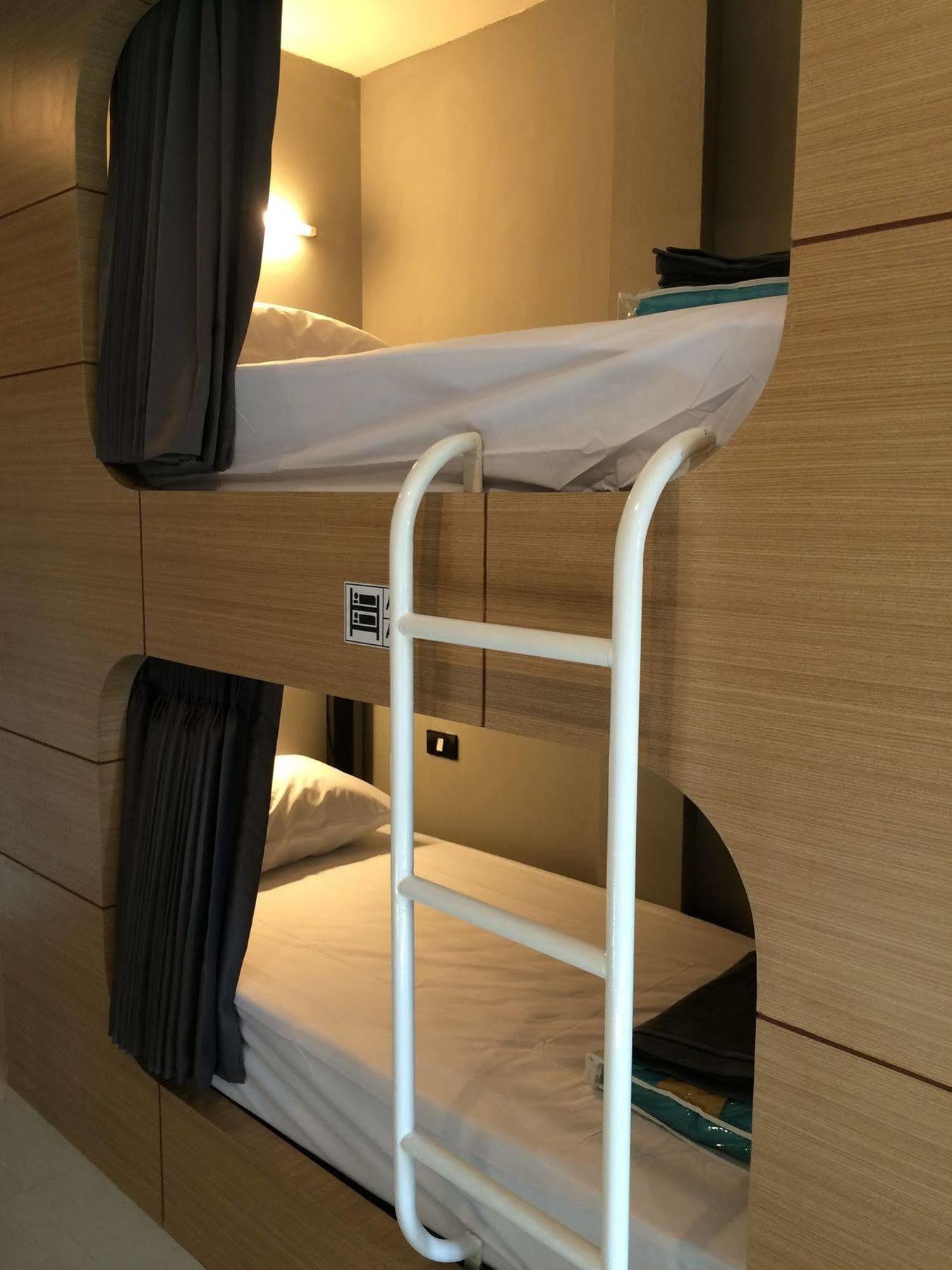 Hubb Hostel Phuket Airport Nai Yang Beach المظهر الخارجي الصورة